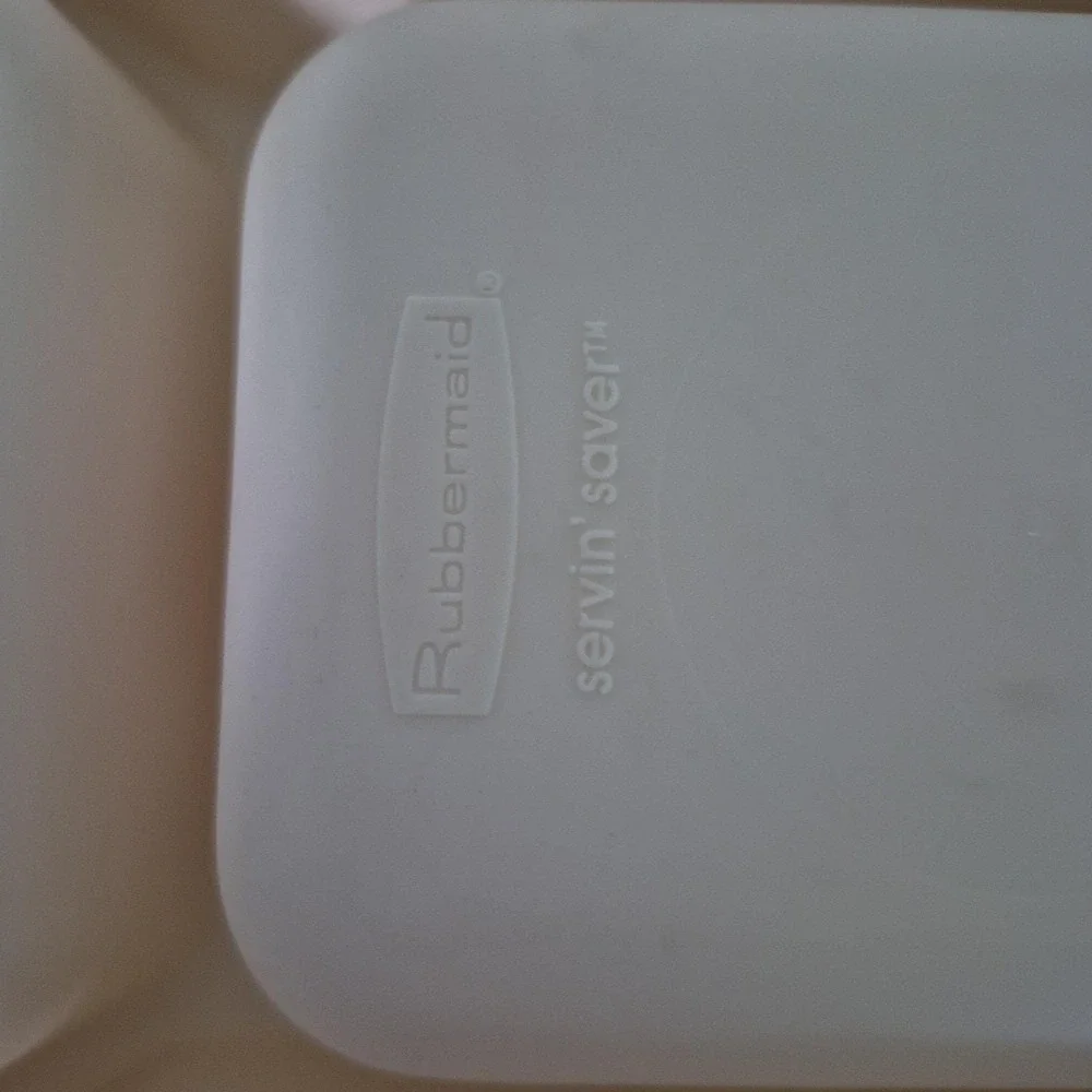 Rubbermaid vintage servin